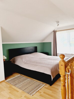 2 bedrooms, bed sheets