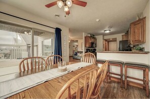 Dining - 3-Bedroom Cabin at Bridges Bay with 6 daily waterpark passes included (Arnolds Park)