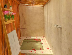 Classic Cabin | Bathroom