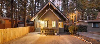 Robinhood's Retreat- walk2go karts- EVcharger- AC-minutes to resorts-dogs ok