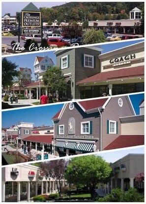 Exterior - Stylish 3 Bed Mtn Retreat with HOT TUB, KING SIZE BED & Resort Style Amenities. (Tobyhanna)