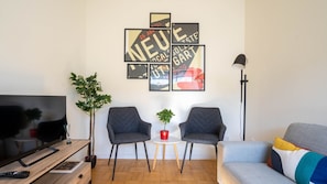 Téléviseur, bureau