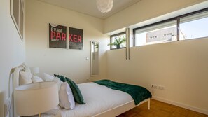 2 habitaciones, tabla de planchar con plancha y wifi gratis 