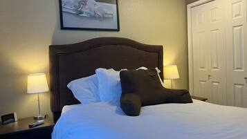 Bügeleisen/Bügelbrett, kostenloses WLAN, Bettwäsche