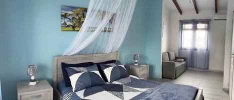 2 slaapkamers, een strijkplank/strijkijzer, wifi, beddengoed