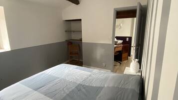 3 chambres, fer et planche à repasser, lit parapluie, Wi-Fi gratuit