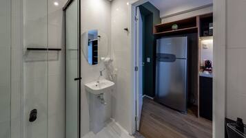 Standard Studio | Bathroom