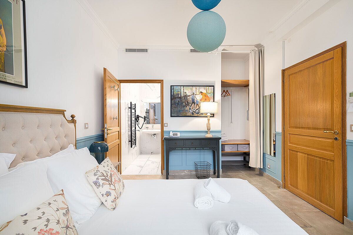 4 chambres, fer et planche à repasser, Wi-Fi gratuit, draps fournis