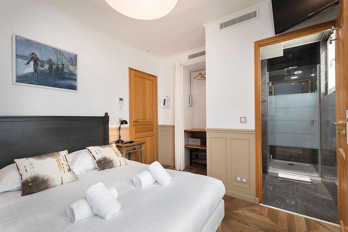 4 chambres, fer et planche à repasser, Wi-Fi gratuit, draps fournis