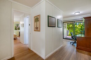 2 bedrooms, desk, iron/ironing board, WiFi - Ground Level Condo Near the Pool! (Princeville)