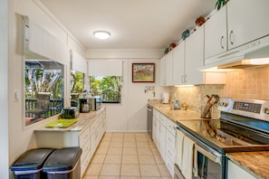 Fridge, microwave, oven, stovetop - Ground Level Condo Near the Pool! (Princeville)