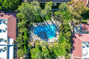 Outdoor pool, a heated pool - Palm Springs Condo. Great value. Sleeps 2- 3. Next to pool/hot tub. Views! (Palm Springs)
