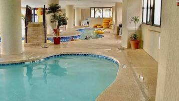 Sisäuima-allas, ulkouima-allas