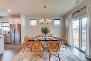 Dining - Remote Work-Friendly Meadowville Landing Getaway (Chester)