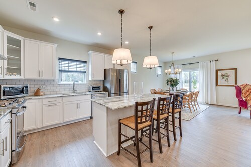 Remote Work-Friendly Meadowville Landing Getaway