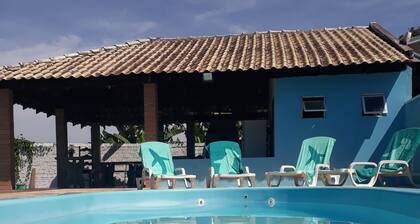 Casa Simples com Quiosque e Piscina