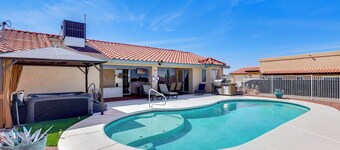 Pool & Hot Tub: Pet-Friendly Lake Havasu Home!