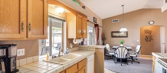Pool & Hot Tub: Pet-Friendly Lake Havasu Home!