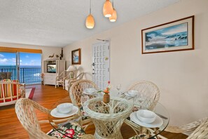 Dining - Forever Ocean Views POOL & BBQ (Princeville)