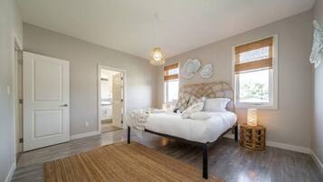 3 bedrooms, iron/ironing board, travel crib, free WiFi