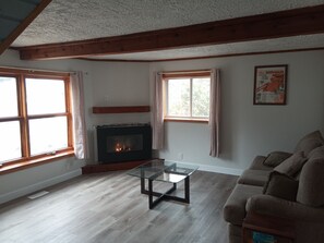 Télévision, cheminée