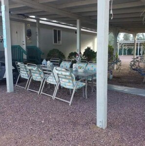 Outdoor dining - Route 66 Lake House (Newberry Springs)