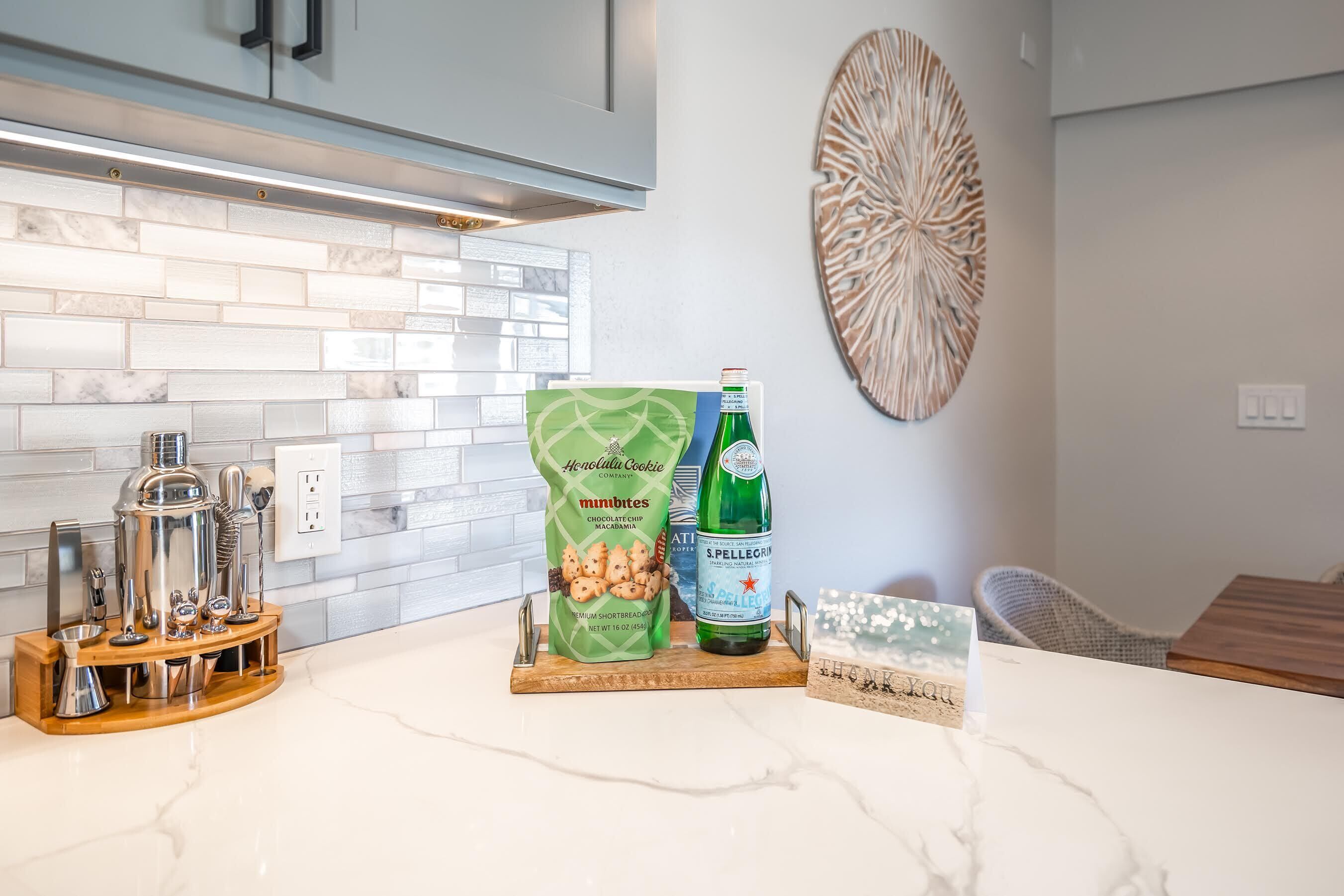 Luxury Apartment, 2 Bedrooms, Kitchen, Ocean View | Private kitchen | Full-size fridge, microwave, oven, stovetop