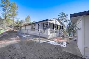 Exterior - Mtn Views + Playground: Family-Friendly Pine Cabin (Pine)
