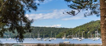 'Treetops on the Bay' by Accom Holidays