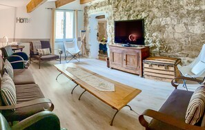 Kamin, Tischtennisplatte