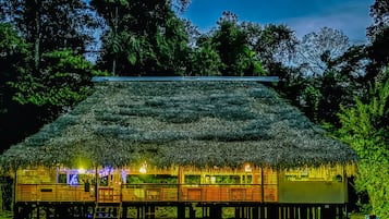 Nhà hàng