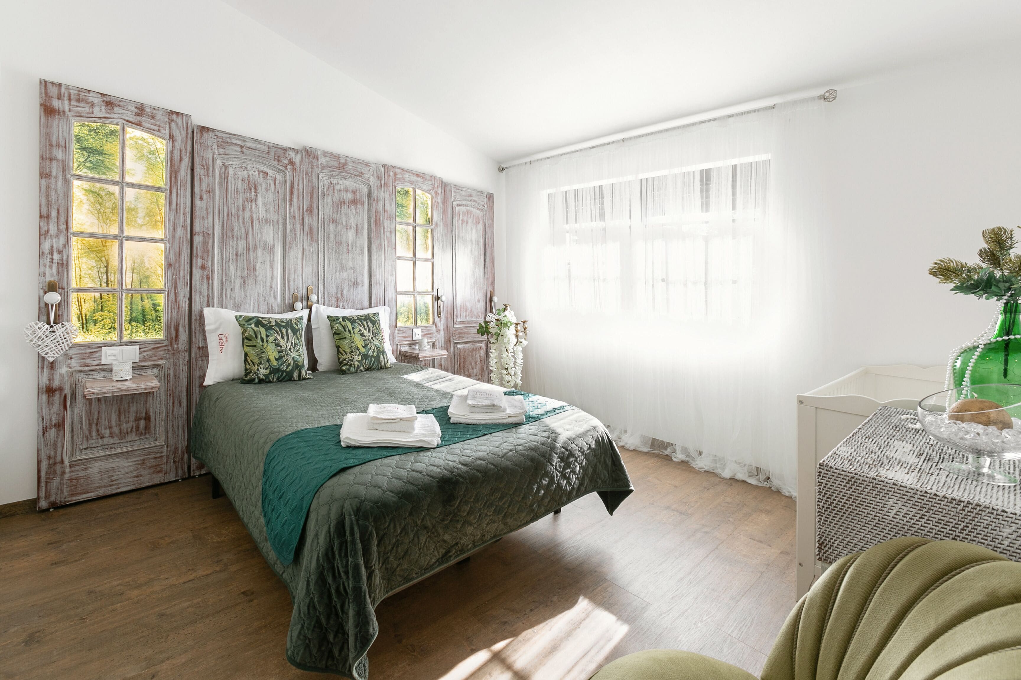 1 bedroom, travel cot, Internet, bed sheets