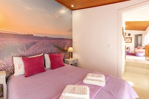 2 Schlafzimmer, Reisekinderbett, Internetzugang, Bettwäsche