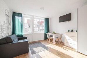 Classic Apartment, City View