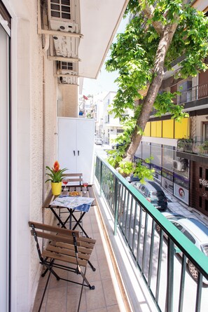 Balcony - Blue Ark Exploring Athens (Athens)