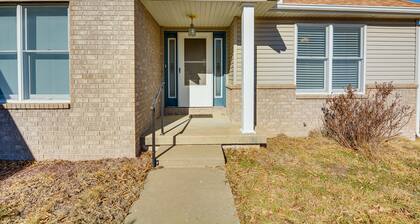 Stockton Home w/ Deck & Gas Grill ~ 1 Mi to Lake!
