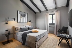 3 chambres, fer et planche à repasser, Wi-Fi, draps fournis