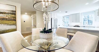 The Garner, 2BR Luxe Stay by Velvet Ditch Villas