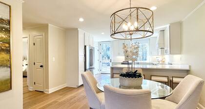 The Garner, 2BR Luxe Stay by Velvet Ditch Villas