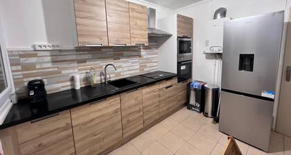 Appartement lumineux chez Duleing House