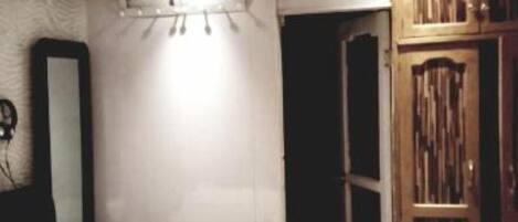 1 soverom, strykejern/-brett, wi-fi og sengetøy