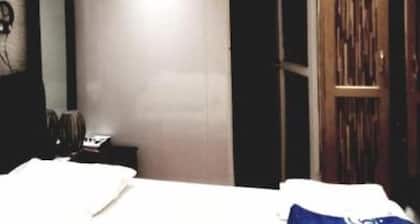 Double Room - Mansholl Luxurious Apartment