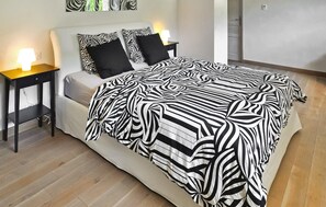 4 slaapkamers, reisbedje, gratis wifi, beddengoed