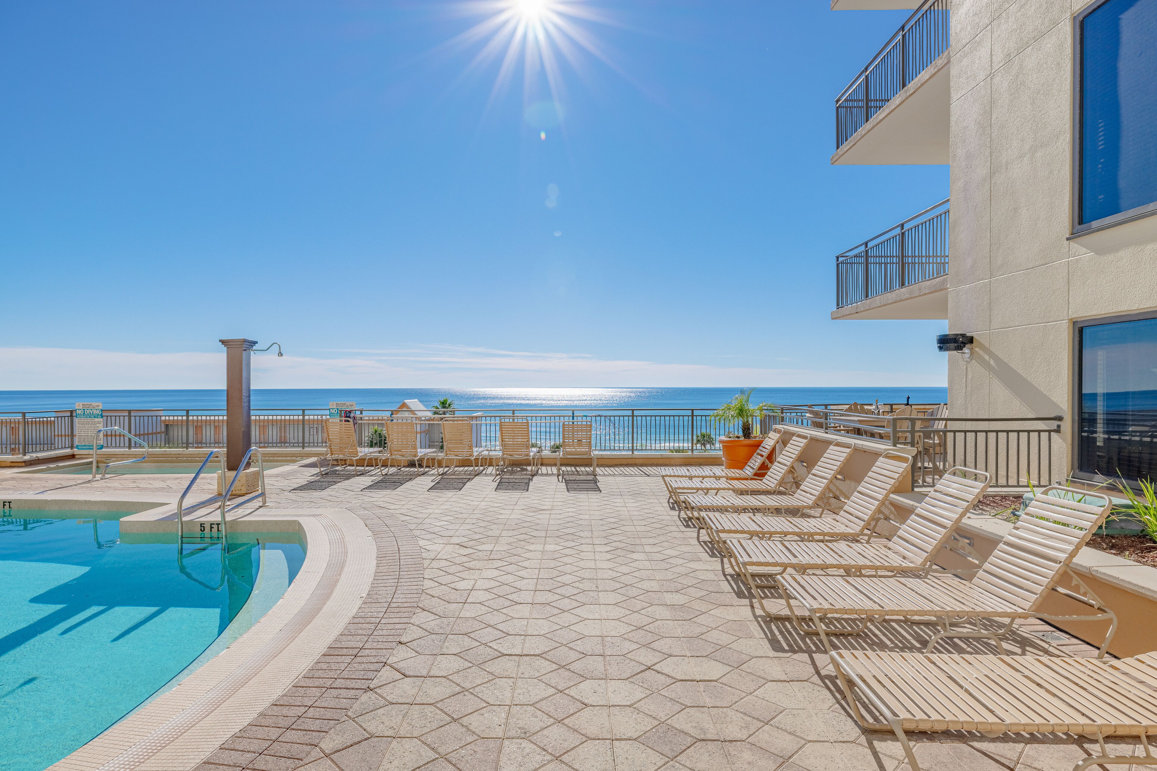 Origin 516, Beautiful Gulf and Pool View!!  1 Bedroom 2 Bath, Spacious Layout!!
