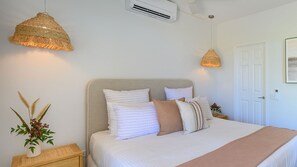 2 bedrooms, iron/ironing board, free WiFi, bed sheets - 5 "Sempre" 28-34 Duke St Sunshine Beach (Sunshine Beach)