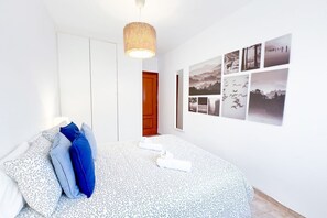 2 bedrooms, iron/ironing board, WiFi, bed sheets - Family apartment in Playa del Carvajal, Benalmádena Costa (Benalmadena)