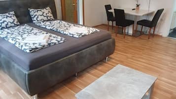 2 bedrooms, WiFi, bed sheets