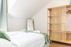 2 bedrooms, WiFi, bed sheets
