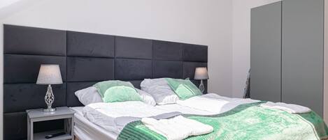 2 室のベッドルーム、WiFi、ベッドシーツ