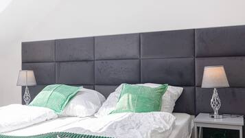 2 Schlafzimmer, Schreibtisch, Bügeleisen/Bügelbrett, WLAN